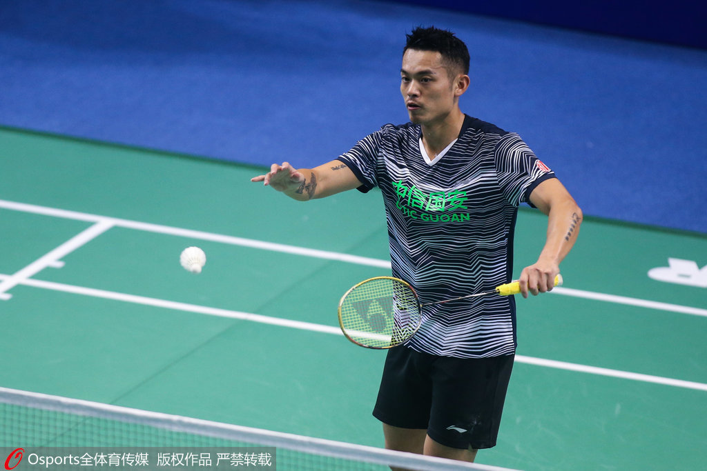 用紧密防守 用紧密防守