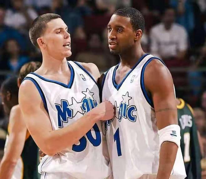 作为来自阿 作为来自阿